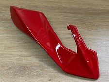 UN CACHE CARENAGE PLASTIQUE