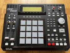 Akai MPC 2500 Sampler 16 pad 128MB memory CD drive used