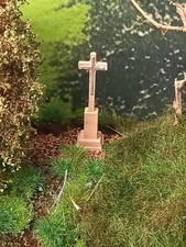 Décor train HO      2 calvaires bois et pierre