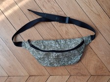 Sac banane en velours vert à