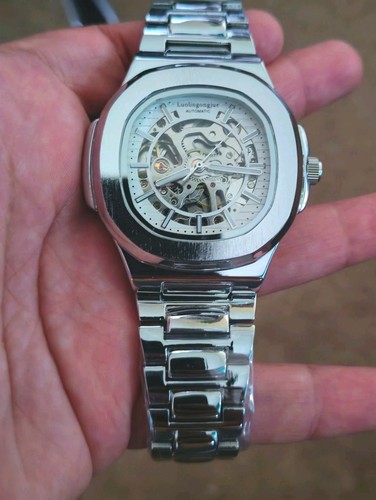 Montre automatique skeleton
