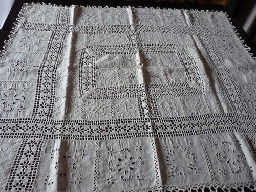 Nappe blanche ancienne brodee - nappe,