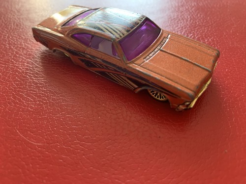 Hot wheels chevrolet impala - hot,