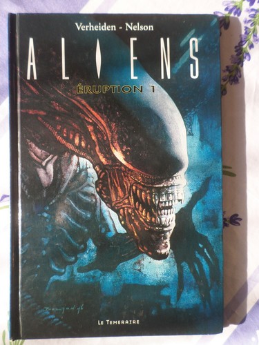 Comics aliens t - comics, "aliens
