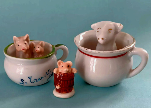 Cochons dans pot porcelaine - cochons,