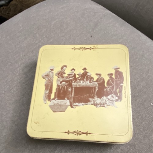 Boîte publicitaire ancienne