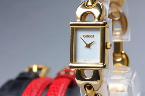 Presque comme neuve montre - [presque,