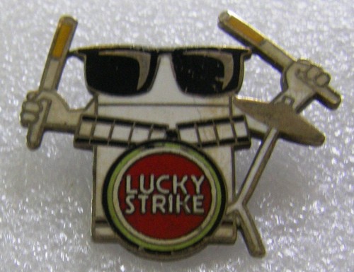 Pin lucky strike - pin's,
