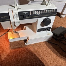 Vintage Singer Sewing Machine Model 4622 A Tested WORKS with Pedal
