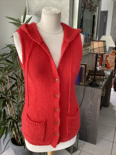 Gilet capuche sans manches - gilet,