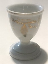 ANCIEN COQUETIER EN PORCELAINE DÉCOR DORÉ 