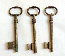 LOT 3 LARGE BRONZE CABINET DOOR KEY 13 CM 19 century REF198
