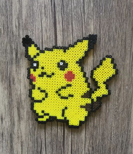 Pixel art pikachu perles - -,