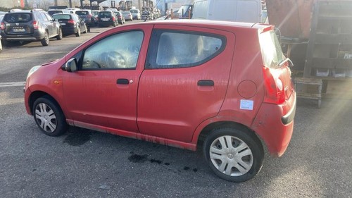 Poignee porte avant droit