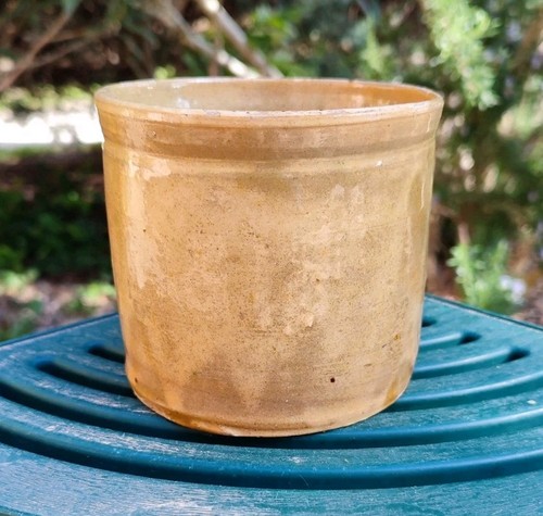 Ancien pot graisse terre - en,