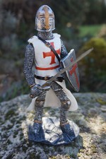 766.3591  SOLDAT  FIGURINE MEDIEVAL  TEMPLIER EPEE CHEVALIER   MOYEN  AGE 18 CM