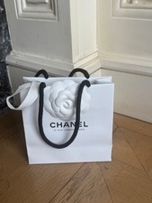 mini sac Chanel rue Cambon en