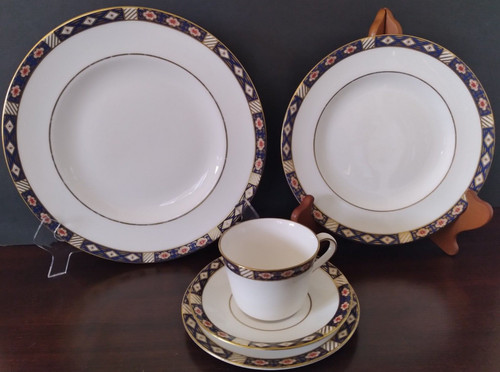 Royal crown derby - royal,
