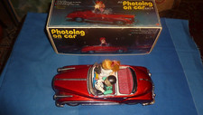 jouet tole photoing on car