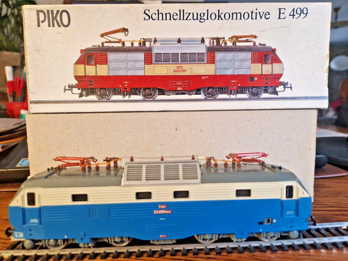Piko 499 locomotive - piko,