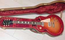 [Discontinued color/] Gibson Les Paul Deluxe 70s