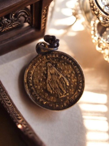 Médaille religieuse vintage