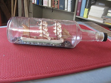 ++"539.9"   ANCIENNE MAQUETTE BATEAU EN BOUTEILLE "1976"  SAINT-MALO    CARAIBES