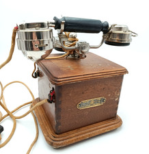 Téléphone ancien magnéto