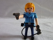 PLAYMOBIL POLICIER N° 1 ARME