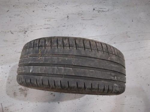 235 95w pneu - 235-40-18,