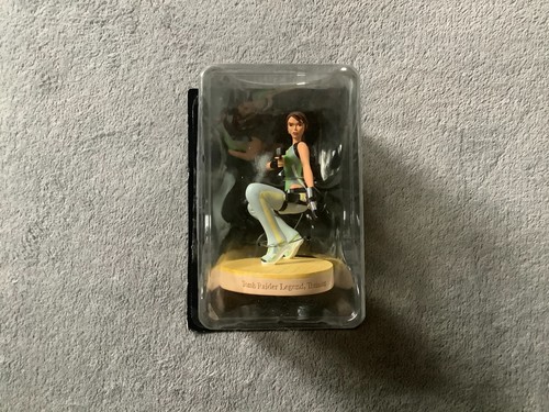 Figurine lara croft tomb - figurine,