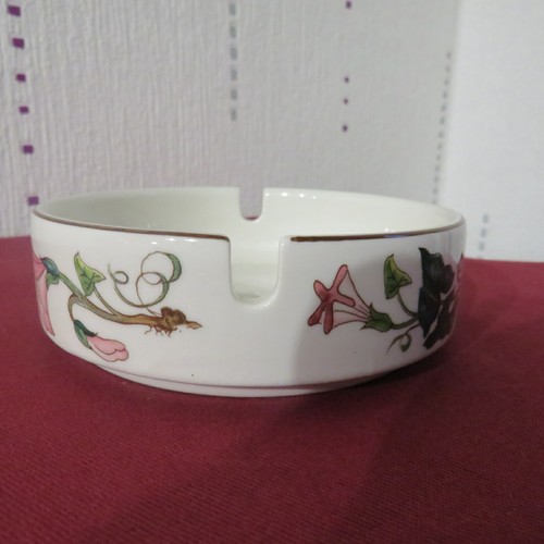 Cendrier porcelaine - , en