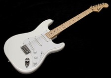 Squier by Fender Sonic