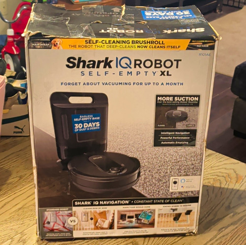 Shark robot self empty - robot, self-empty