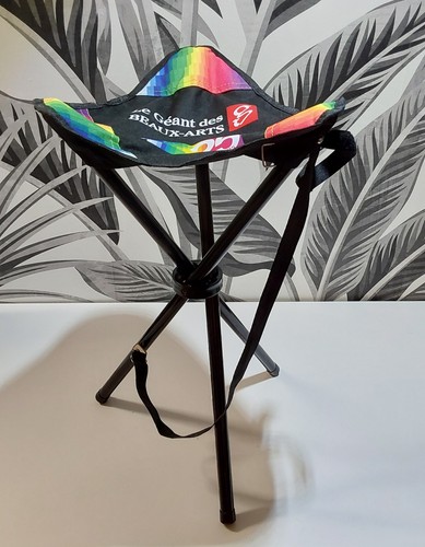 Portable folding tripod stool - portable,
