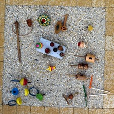   TOUPIES  bois, métal