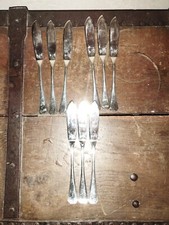 9 COUTEAUX A POISSON EN METAL