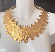 Superbe Collier Plastron Biche