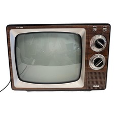 RCA Portable Solid State B&W Television Wood Great Working Condition AFR122W