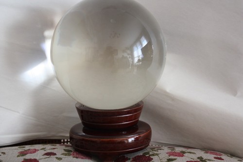 Boule cristal avec socle - boule,