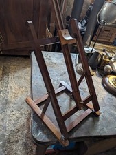 Chevalet ou lutrin porte