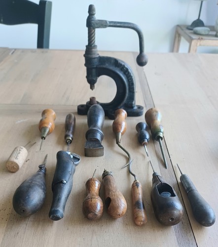 Outils anciens de - 13,