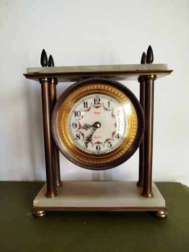 Pendule vintage marque - , vedette