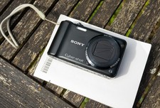 Compact digital camera Sony