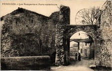 Old postcard Perouges Les Remparts et Porte exterieure (1344341)