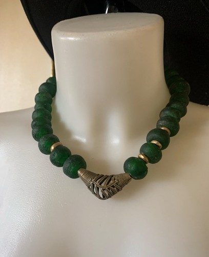 Superbe collier perles krobo - collier,