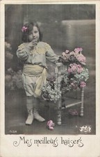 CP MES MEILLEURS BAISERS ENFANTS AVEC FLEURS SUR PETITE CHAISE - 93581