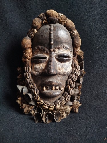 Masque géré côte - géré,,