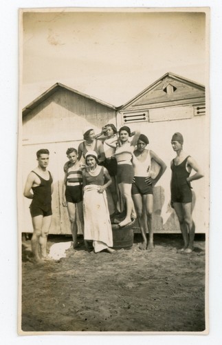 Funny photo snapshot - snapshot, 1931