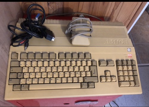 Amiga 500 no - ++, atari